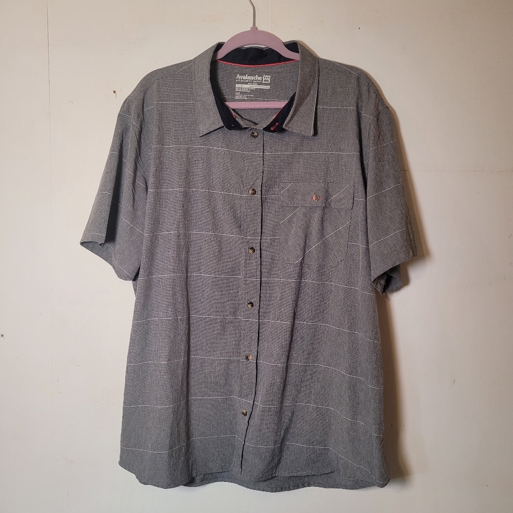 Avalanche Men's Gray Casual Button Down Shirt Size XL